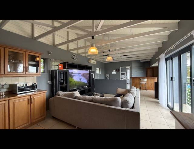 3 BEDROOM DUPLEX TO LET IN ESSENWOOD